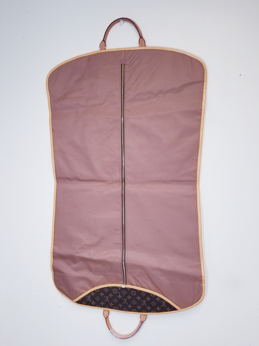 Louis Vuitton Monogram Garment Bag in Brown with Tan Trim - Picture 2 of 12